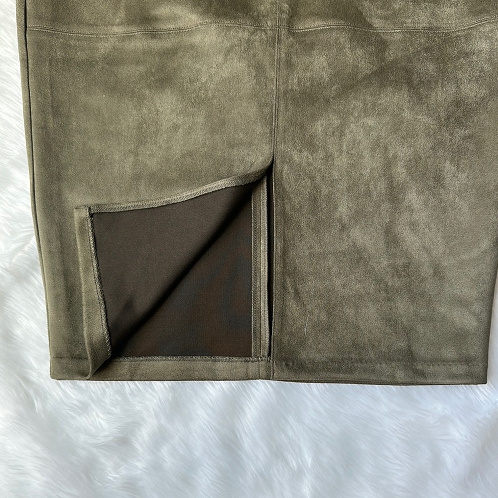 NWT  LULUS Button-Up Shirt and Olive Skirt size L - Picture 11 of 12